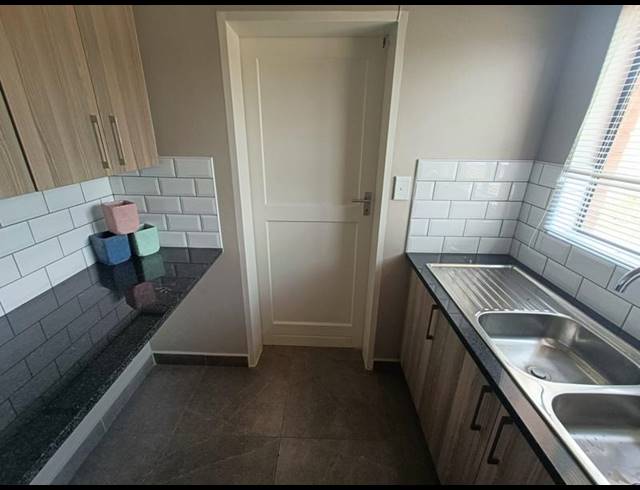3 BEDROOM TOWNHOUSE FOR SALE IN MONTANA